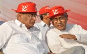 Prakash Karat & Manik Sarkar at the Victory Rally