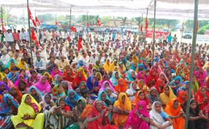 The Crowd at Mughalsarai