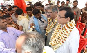 Jatha Leaders being welcomed at Guna
