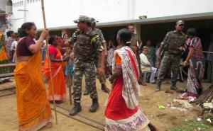 Women Resisting Booth Capturing in Salepur in Arambagh