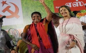 Com. Brinda Karat campaigning for S. Tamil Selvi in Thanjavur