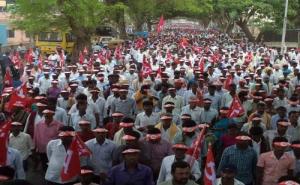 Rally in Chikballapur in support of G V Sreerama Reddy
