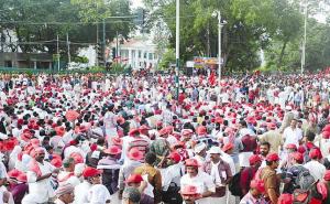People Throng Kerala Secretariat on August 12
