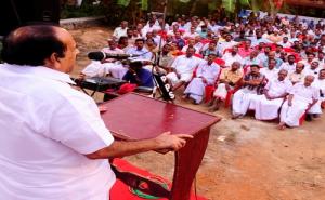 Com. Kodiyeri Balakrishnan addressing a rally