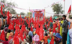 Thousands Organise Under The Red Flag For Land and Dignity of Life in Nawarangpur, Odisha. 